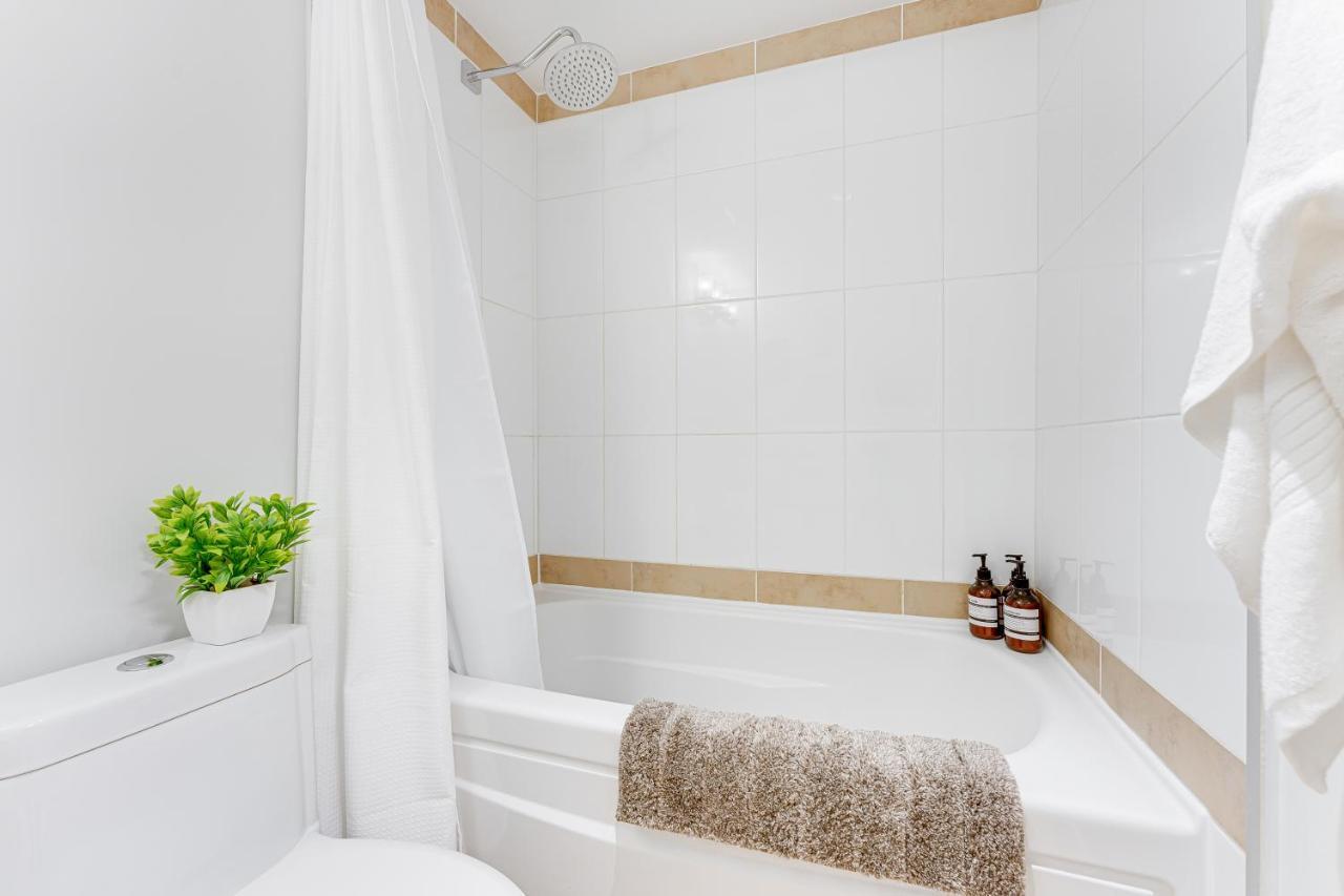 Heart Of Downtown 1 Bd Entire Condo - Pool, Gym, Parking, Office, Ac Vancouver Exterior foto