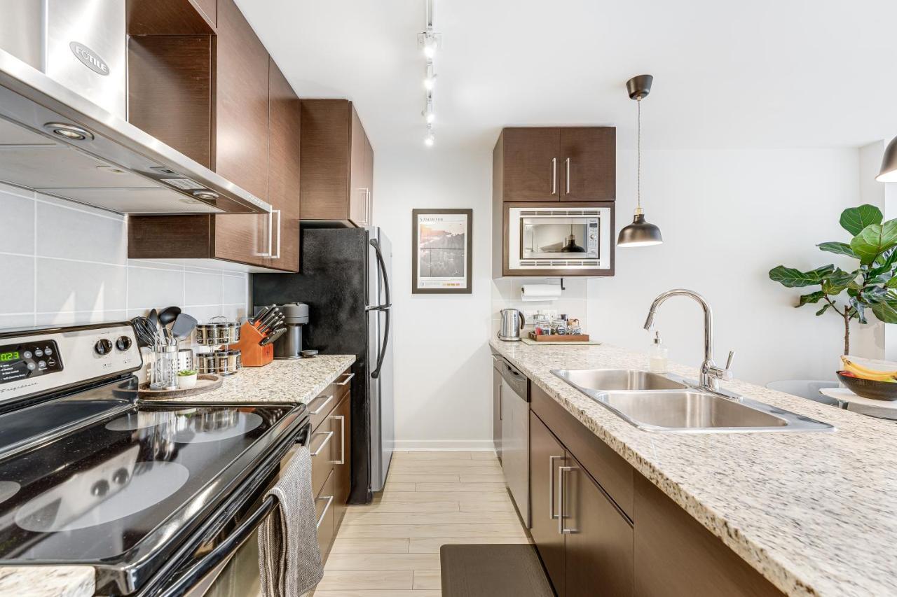 Heart Of Downtown 1 Bd Entire Condo - Pool, Gym, Parking, Office, Ac Vancouver Exterior foto